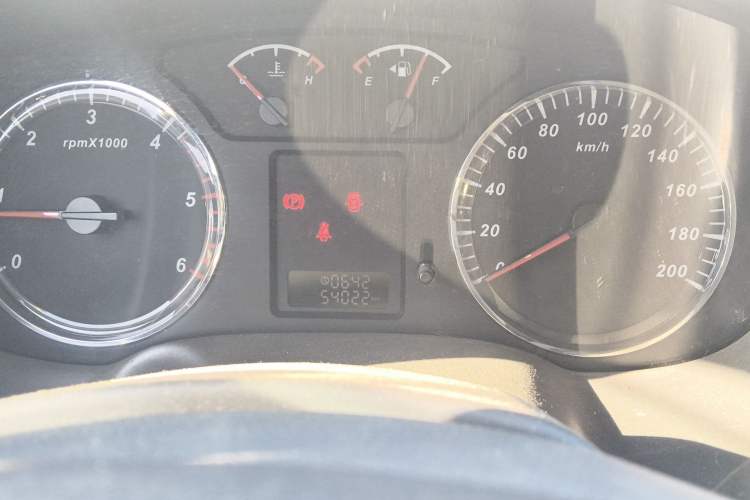 Used Great Wall Wingle 5 2013 2.0T European Version Two-Wheel Drive Elite Edition 6MT Big Double Cab GW4D20B Odometer Close Up