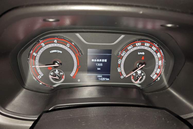 Used SAIC MAXUS T60 2017 2.4L Gasoline Manual Two-Wheel Drive High-Ride Elite Standard Van Instrument Cluster