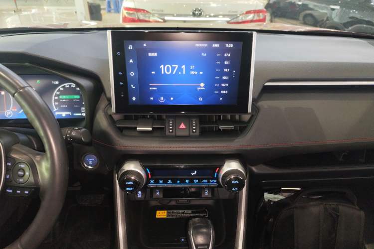 Used Toyota RAV4 Rongfang Plug-in Hybrid 2021 2.5L 4x4 Flagship Pro
