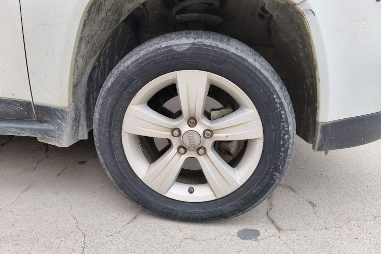 Used Jeep Compass 2014 Revised Version 2.0L Two-Wheel Drive Entry-Level Edition Right Front Wheel Hub