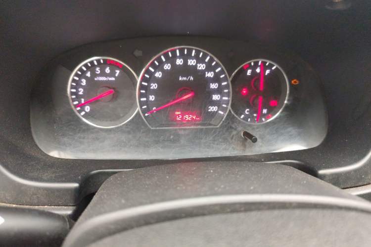 Used CHANGAN Alsvin V3 2012 1.3L Manual Comfort Version China IV Standard Odometer Close Up