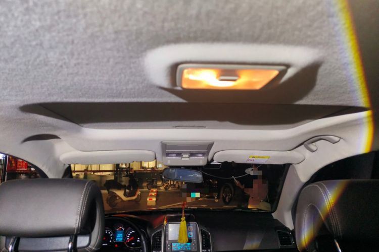 Used Chevrolet Captiva 2015 2.4L 4x4 Flagship Edition 7-Seater