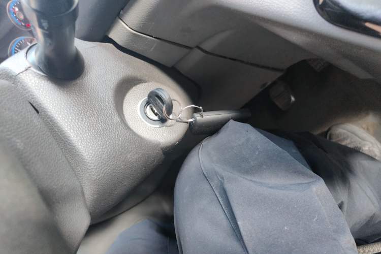 Used Foton Toano 2017 2.5T E Commercial Version Long Wheelbase 4J25TC3