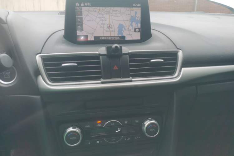 Used Mazda 3 Axela 2017 Sedan 1.5L Automatic Luxury Model Emission Standard China V