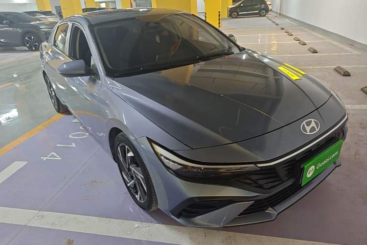 Used Hyundai Elantra 2023 1.5L CVT LUX Prestige Edition