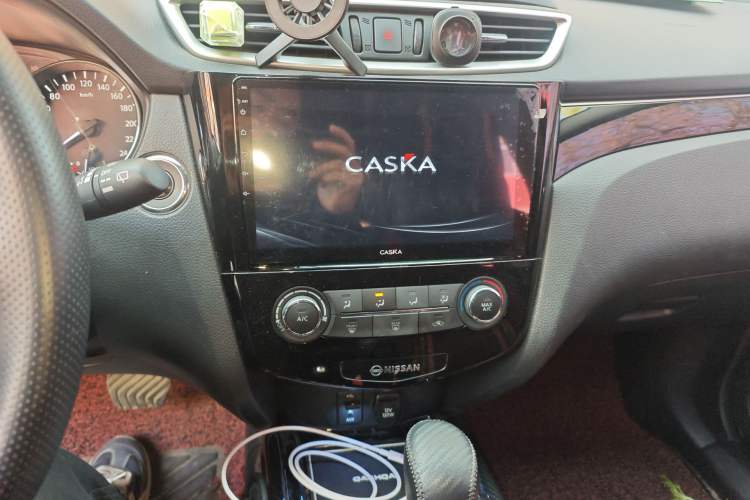 Used Nissan Qashqai 2017 2.0L CVT Luxury Edition China V Standard Audio And AC Panel