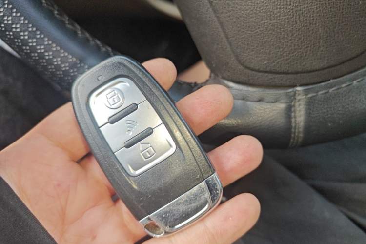 Used Hyundai Celesta 2011 1.6L Automatic Top-Tier Version
