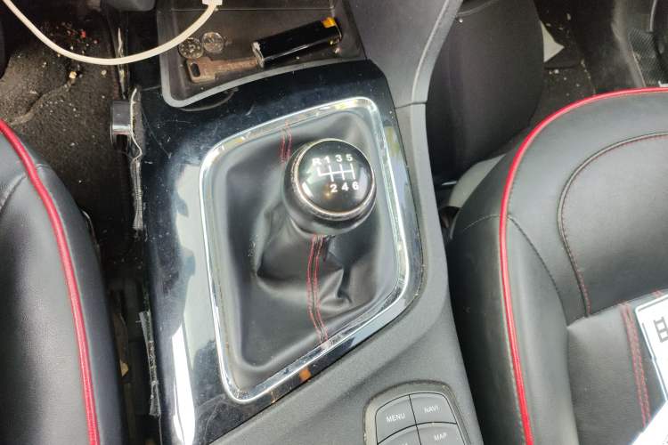 Used Soueast DX7 2017 1.5T Manual Triumph Edition
