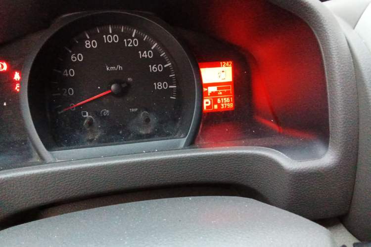 Used Nissan NV200 2018 1.6L CVT Luxury Model Odometer Close Up