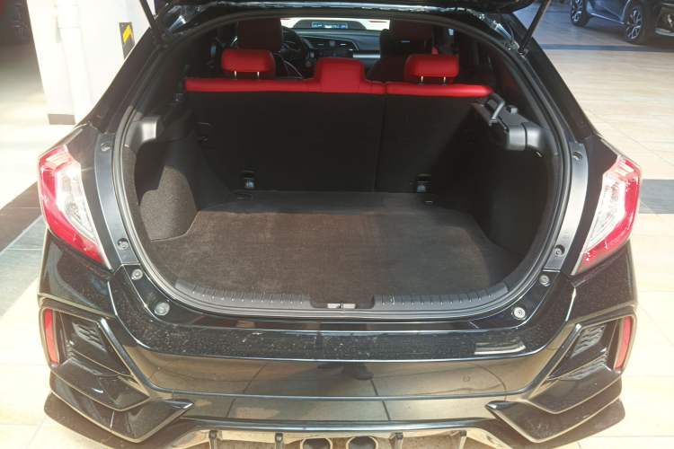 Used Honda Civic 2021 HATCHBACK 220TURBO CVT Trendy Cool Edition
