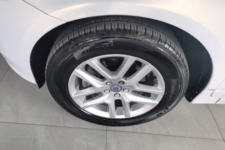 Used Volvo XC60 2017 T5 AWD Smart Upgrade Model