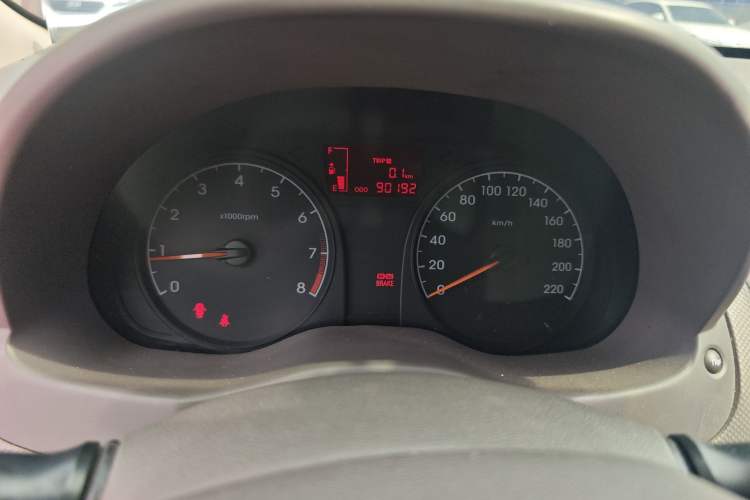 Used Hyundai Verna (older generation) 2010 Sedan 1.4L Manual Comfort GS Instrument Cluster