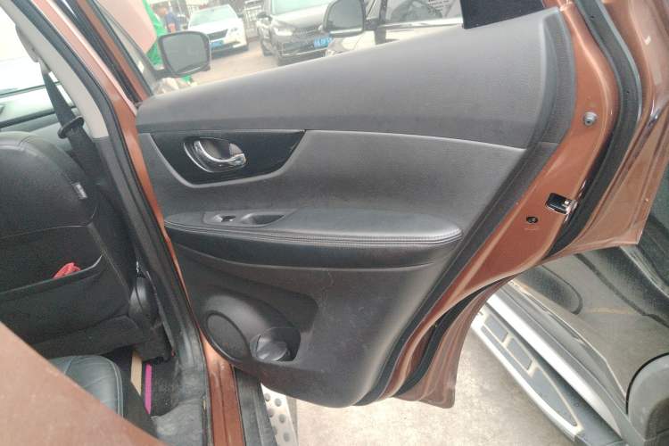 Used Nissan X-Trail 2014 2.5L CVT Luxury Edition 4WD
