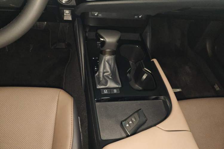 Used Lexus ES 2023 200 Excellence Edition Gear Lever