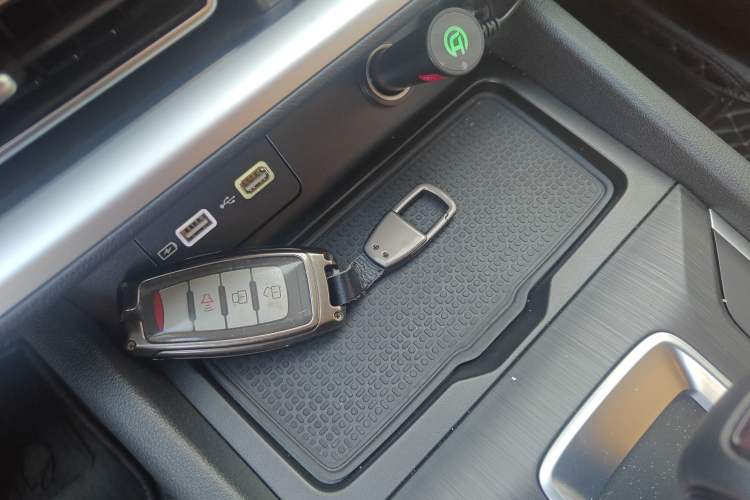 Used Great Wall Poer 2023 2.0T Commercial Version Automatic Gasoline 4x4 Navigation-Ready Long-Box GW4C20B
