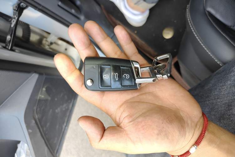 Used Volkswagen Tiguan L 2018 330TSI Automatic Two-Wheel Drive Luxury Edition Vehicle Key