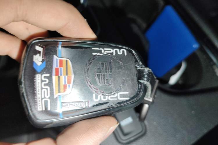 Used Cadillac XT5 2017 Anniversary Edition 25T Luxury Model Vehicle Key