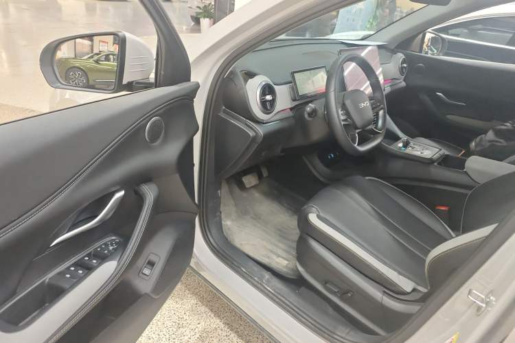 Used BYD Sealion 05 DM-i 2025 DM-i Smart Drive 115KM Flagship Model Interior 2