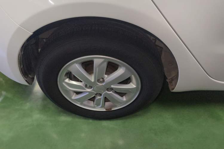 Used Kia K2 2015 Hatchback 1.4L AT GLS Cool Edition