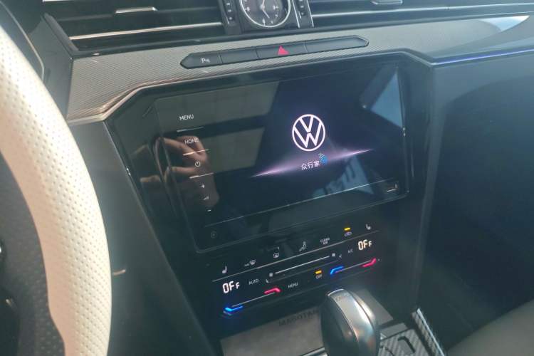 Used Volkswagen Magotan 2023 2 Million Units Limited Edition 330TSI DSG Leading Version