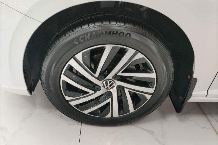 Used Volkswagen Lavida 2023 280TSI DSG Starry Sky Deluxe Edition Left Front Wheel Hub