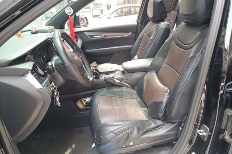 Used Cadillac XT6 2022 2.0T 7-Seater Four-Wheel-Drive Luxury Version
