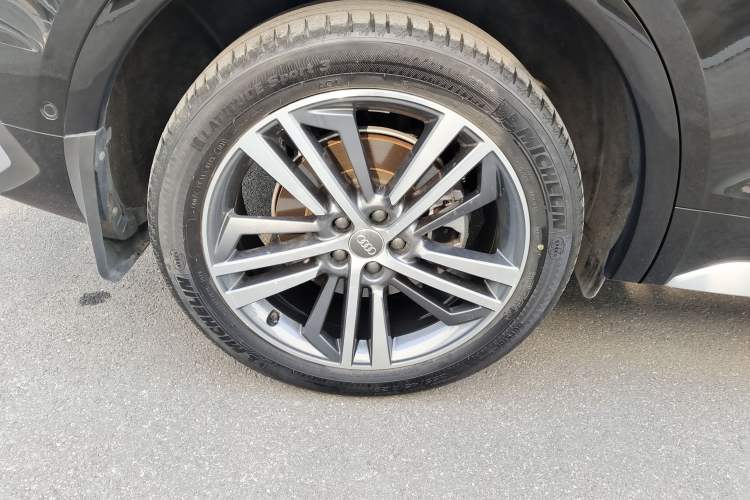 Used Audi Q5L Sportback 2021 40 TFSI Luxury Edition Right Rear Wheel Hub