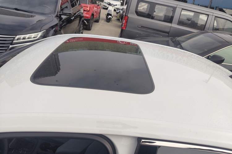 Used Volkswagen Lavida 2024 1.5L Automatic 5 Million Edition Roof