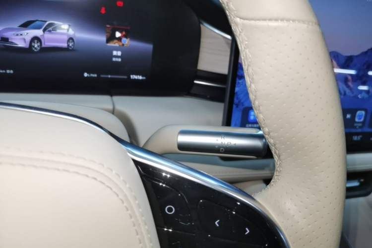 Used Hima AITO M5 2025 Extended-Range Ultra All-Wheel-Drive Version
