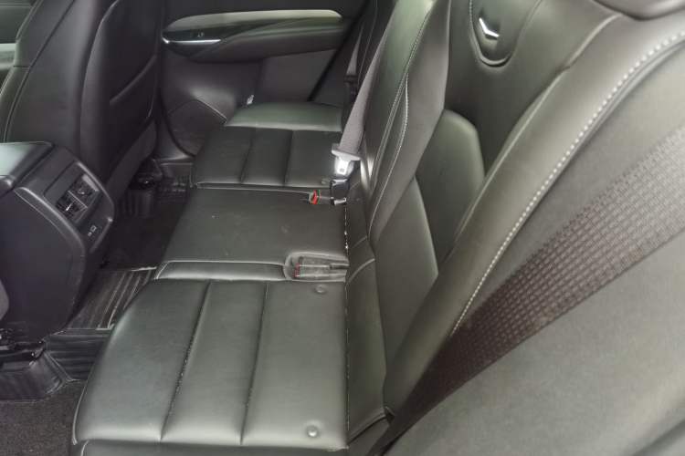 Used Cadillac XT4 2020 Revised Version 28T Two-Wheel Drive Leading Edition Left Rear Seat