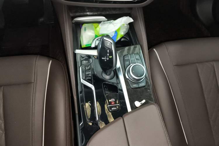 Used BMW 5 Series 2022 Restyled 525Li Luxury Package
