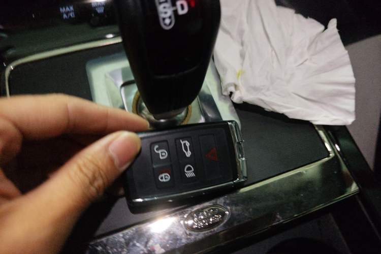 Used Land Rover Range Evoque 2020 249 PS R-DYNAMIC SE Sport Technology Edition