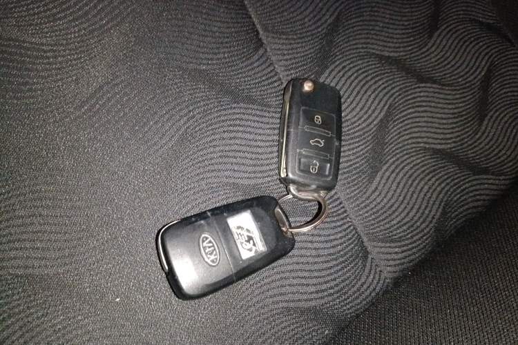 Used Kia K2 2012 Sedan 1.4L Automatic GLS Commemorative Edition Vehicle Key