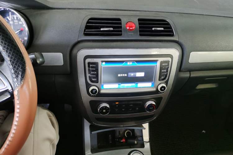 Used JAC Group T6 2016 2.0L Gasoline Entry-Level Long-Wheelbase HFC4GA3-3D Audio And AC Panel