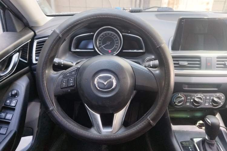 Used Mazda 3 Axela 2016 Sedan 1.5L Automatic Comfort Model
