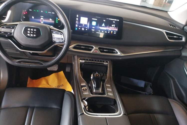 Used Landian E5 2023 1.5L DE-i 100KM Enjoyment Version 5 Seats
