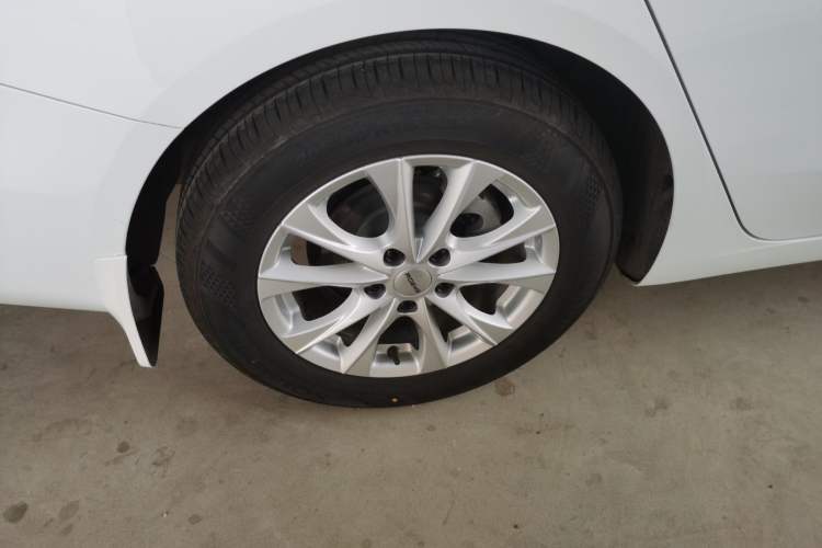 Used Roewe i5 2023 1.5L Manual Comfort Edition
