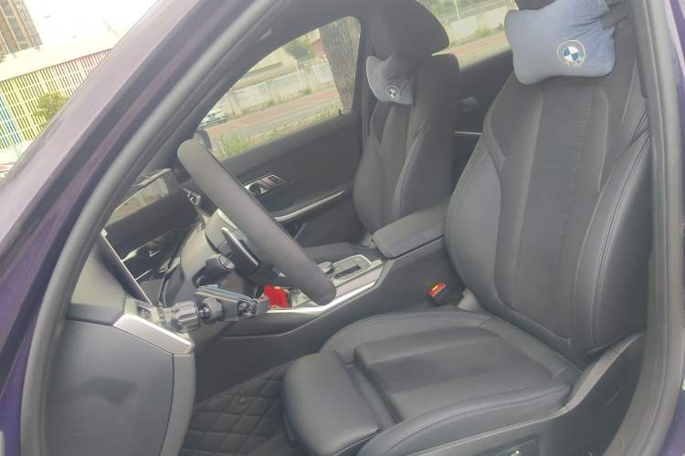 Used BMW 3 Series 2025 330i 50th Anniversary Limited Edition Left Front Seat