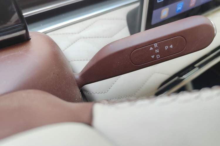 Used Dongfeng NAMMI 01 2024 330 Plus Gear Lever