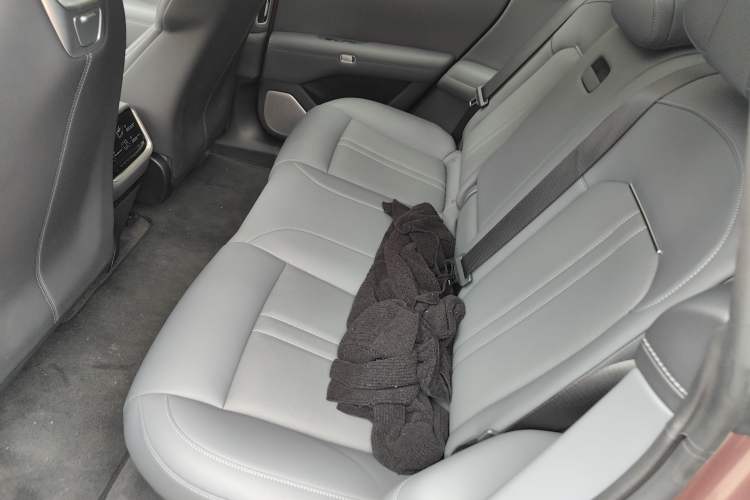 Used Xiaomi Auto YU7 2025 Ultra-Long Range Rear-Wheel Drive Version
