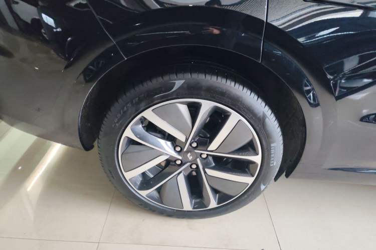 Used Li Auto L6 2024 Pro Model Right Rear Wheel Hub