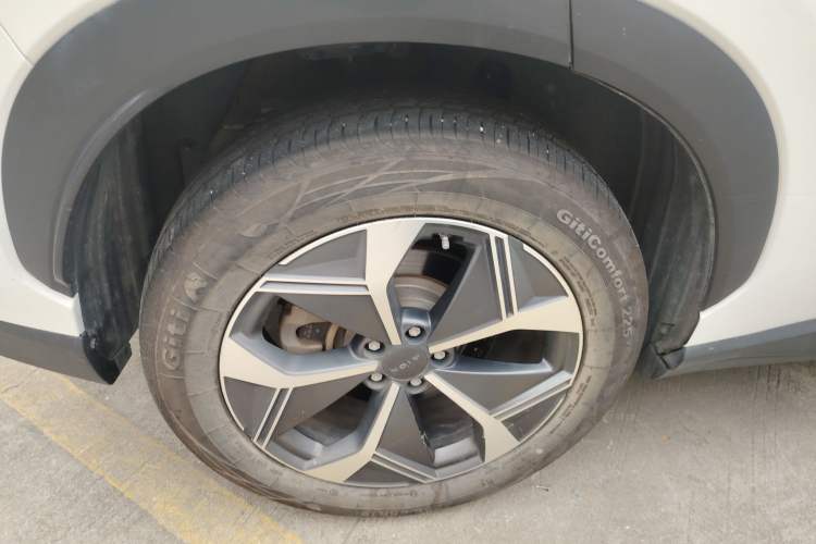 Used AION V 2021 Plus 70 Super Fast Charging Version Ternary Lithium
