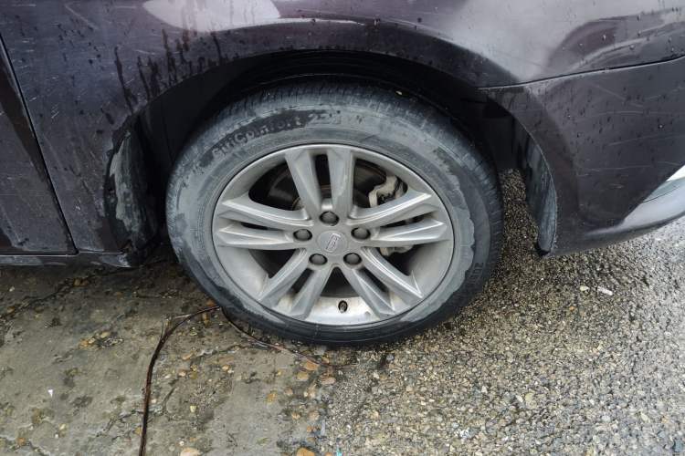 Used Geely Auto Emgrand 2017 Sedan Million Edition 1.5L Manual - Upward Version Right Front Wheel Hub