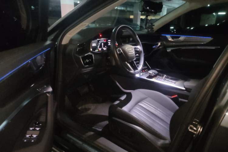 Used Audi A6 2023 allroad quattro 55 TFSI Prestige Off-Road Model
