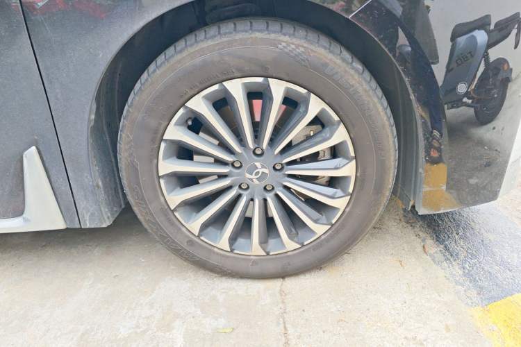 Used Hycan V09 2023 Luxury Edition 620 Right Front Wheel Hub