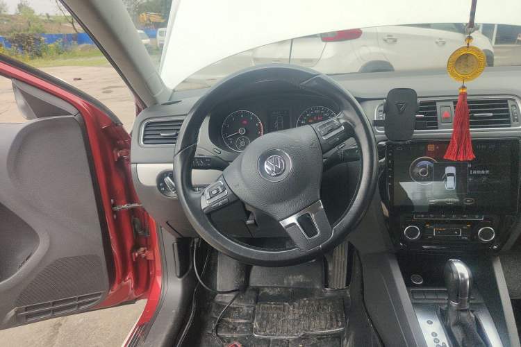 Used Volkswagen Sagitar 2014 1.4TSI Automatic Luxury Model
