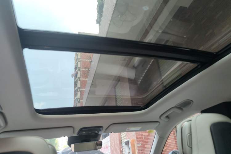 Used Lynk & Co 08 EM-P 2023 220km All-Wheel-Drive Performance Halo Headliner