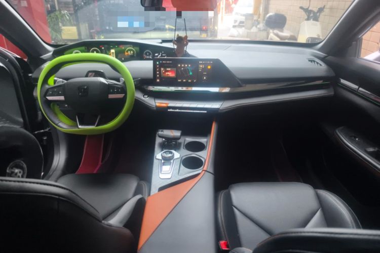 Used CHANGAN UNI-V 2022 1.5T Prestige Version Center Console