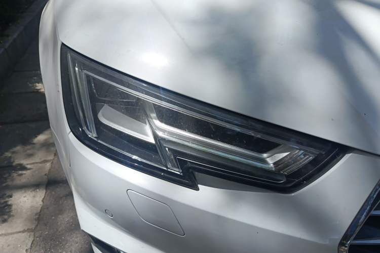 Used Audi A4L 2019 40 TFSI Ambition China VI
