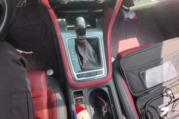 Used MG 6 2019 20T Automatic Trophy 10th Anniversary Edition Gear Lever